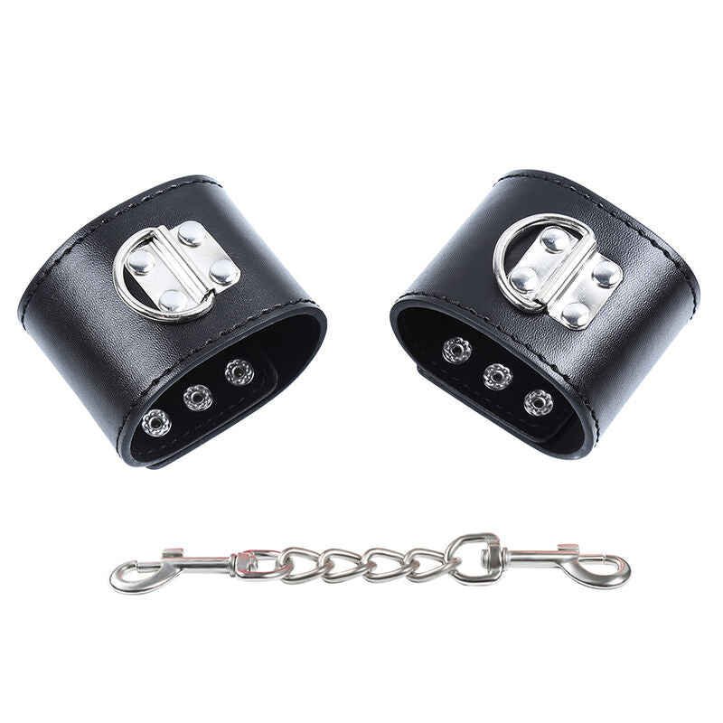 OHMAMA FETISH - HANDGELENKFESSELN MIT DRUCKKNÖPFEN AUS METALL